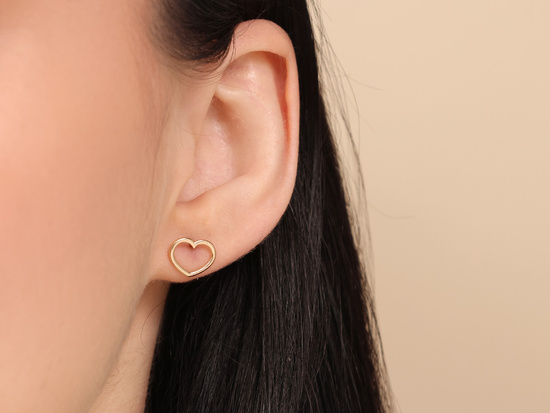 Kolczyki złote serce kontur na sztyfcie