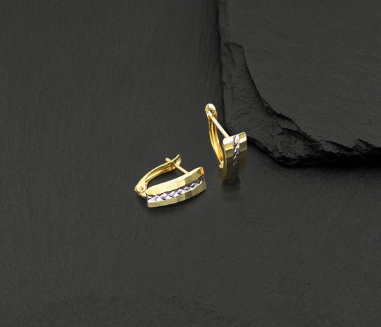 Złote kolczyki 375 diamentowane - klasyczne