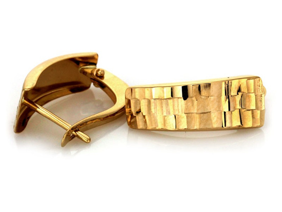 Złote kolczyki eleganckie ponadczasowe