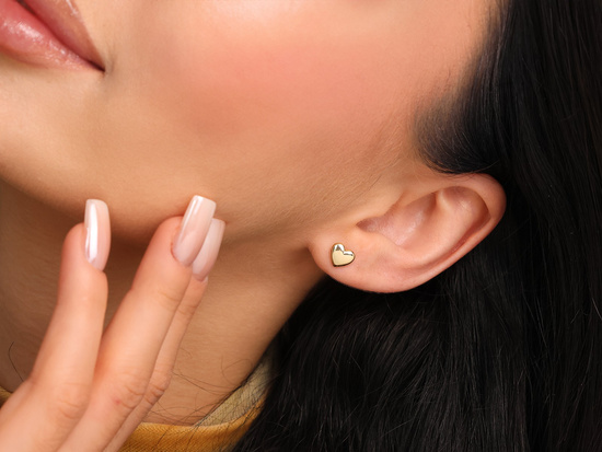 Kolczyki na sztyfcie serduszka gładkie błyszczące