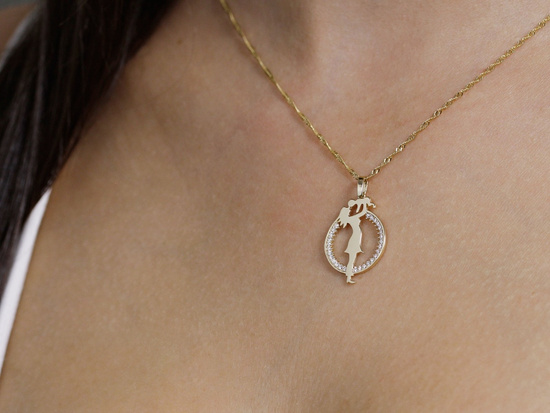 Zawieszka złota mama z dzieckiem dla mamy