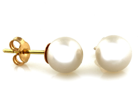 Złote kolczyki z perłą na sztyfcie