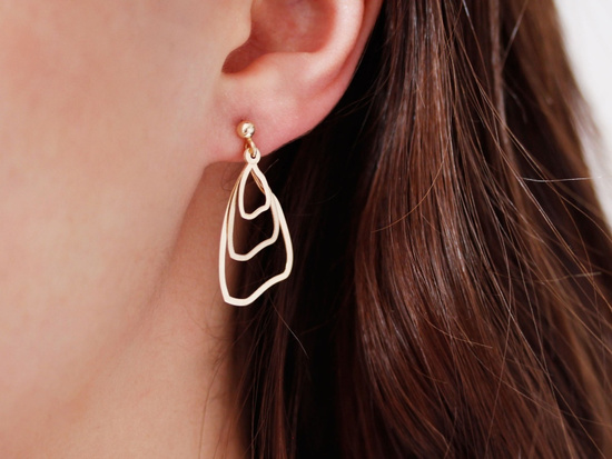 Kolczyki złote długie z ruchomych elementów