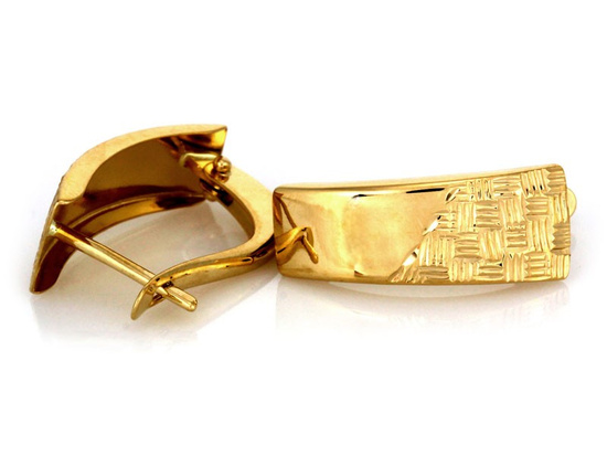 Piękne złote kolczyki frezowane 