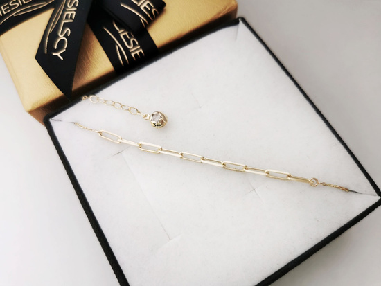 Bransoletka złota delikatna z wstawką z podłużnych elementów