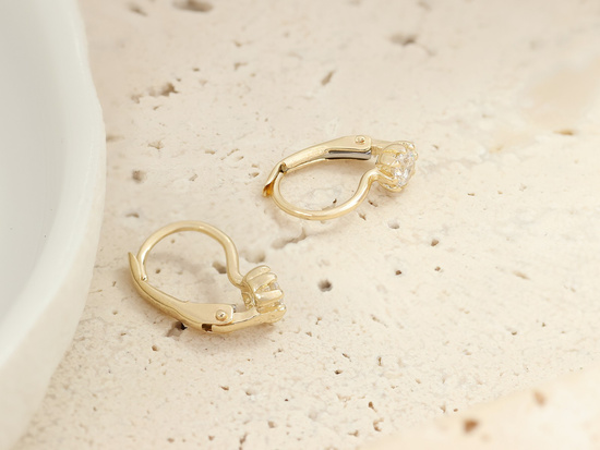 Kolczyki złote delikatne dla dziewczynki na komunie