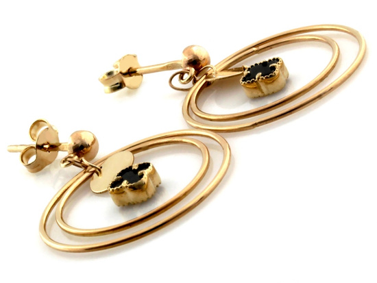 Kolczyki złote wiszące z czarnym kwiatkiem
