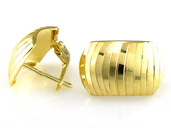 Złote kolczyki na prezent dla kobiety