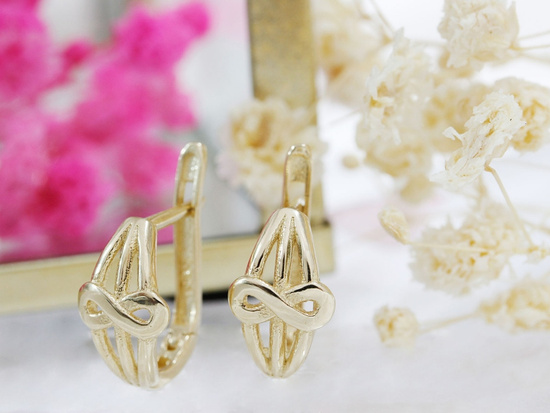 Złote kolczyki z małą nieskończonością