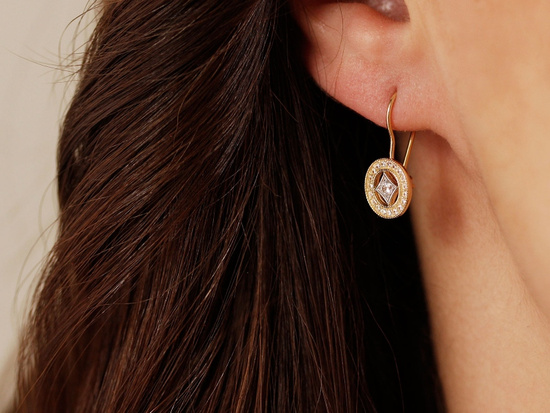 Kolczyki złote na biglu delikatne okrągłe z cyrkoniami