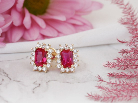 Kolczyki złote na sztyfcie z czerwonym oczkiem