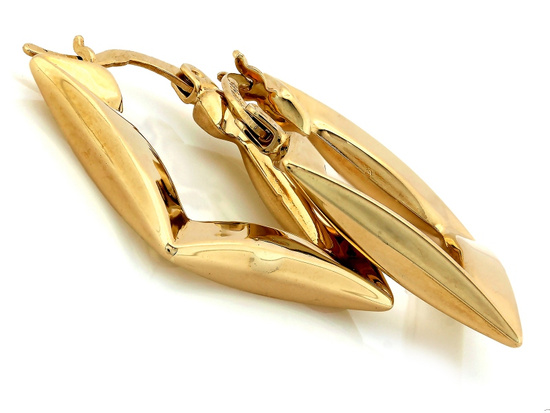 Złote kolczyki modne kwadraty angielskie błyszczące