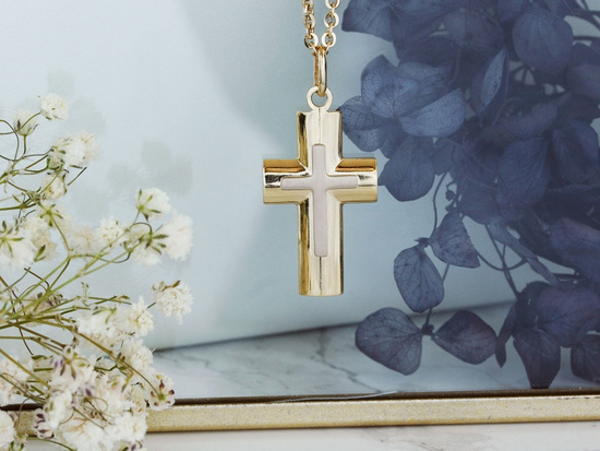 Krzyżyk złoty bez wizerunku z satyną