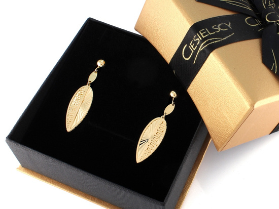 Kolczyki złote wiszące długie angielskie zapięcie na sztyfcie