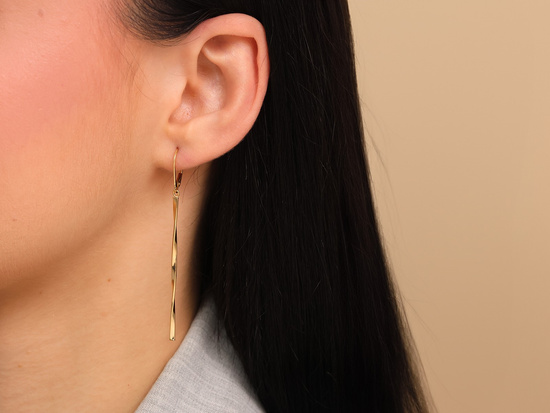 Kolczyki złote długie sztywne skręcone angielskie