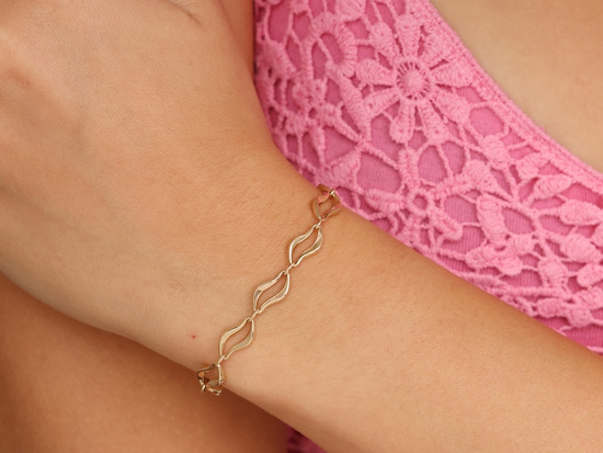 Złota bransoletka idealna dla mamy dla babci