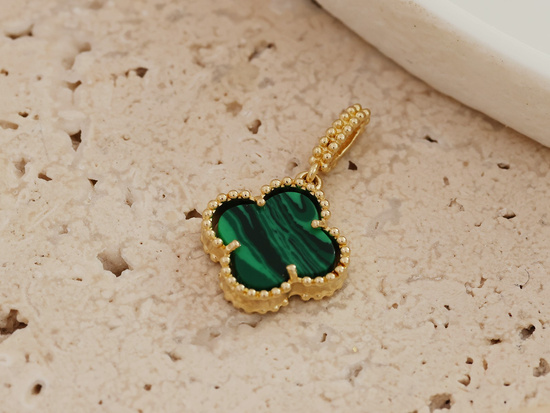 Zawieszka złota kwiatek z malachitem