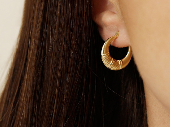 Kolczyki złote delikatne poszerzane koła idealne dla mamy