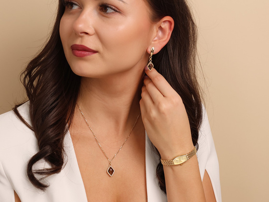 Kolczyki złote z kwarcem dymnym z wiszącym rombem