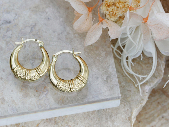 Kolczyki złote delikatne poszerzane koła idealne dla mamy