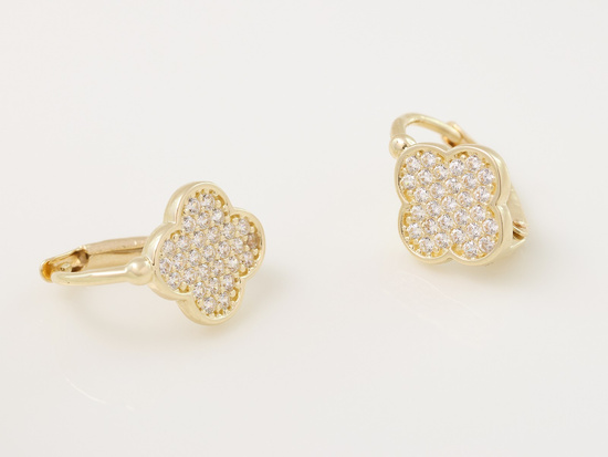 Złote kolczyki angielskie na każdą okazję