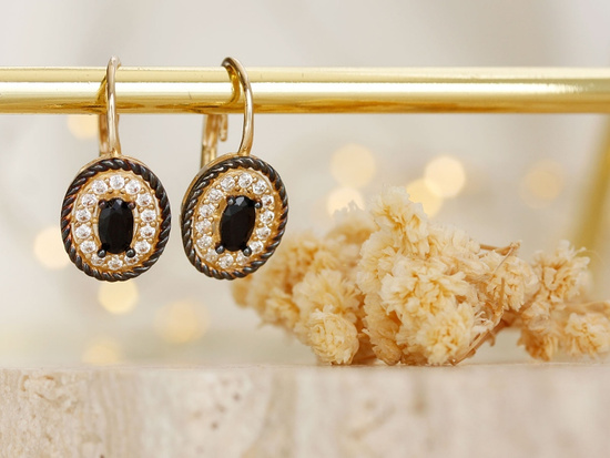 Kolczyki złote owalne z cyrkoniami z onyksem z czarnym rodem
