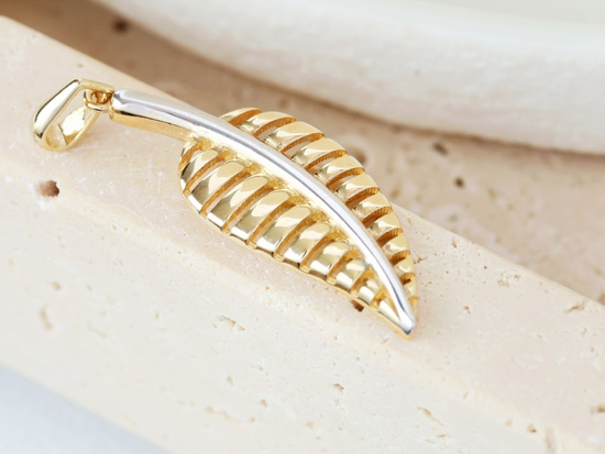 Zawieszka złota liść paproci