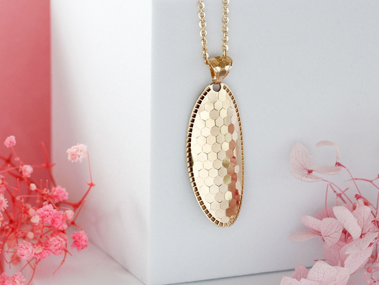 Zawieszka złota duża długa owalna błyszcząca