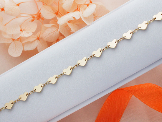 Złota bransoletka z małych serc