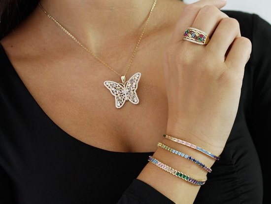 Bransoletka złota prostokątne elementy z kolorowymi cyrkoniami