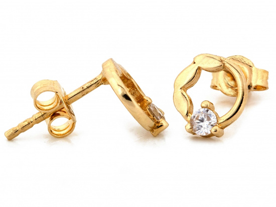 Kolczyki złote małe kółeczka na sztyfcie przy uchu