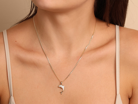 Zawieszka złota delfin delfinek z cyrkoniami