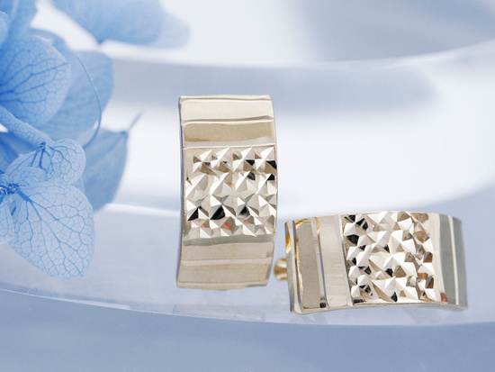 Kolczyki złote klasyka elegancji zdobione bez kamieni