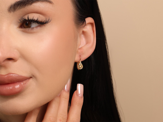 Kolczyki złote angielskie bez kamieni do każdej stylizacji