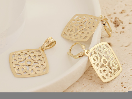 Kolczyki złote angielskie duży ażurowy ruchomy kwadrat