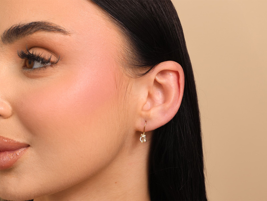 Kolczyki złote sowa z sercem na biglu z cyrkoniami