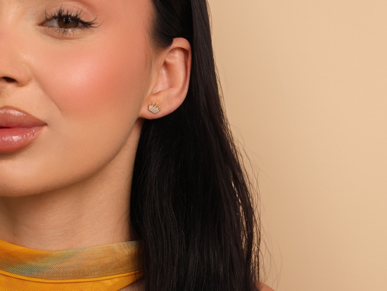 Mini korona z cyrkoniami kolczyki na sztyfcie