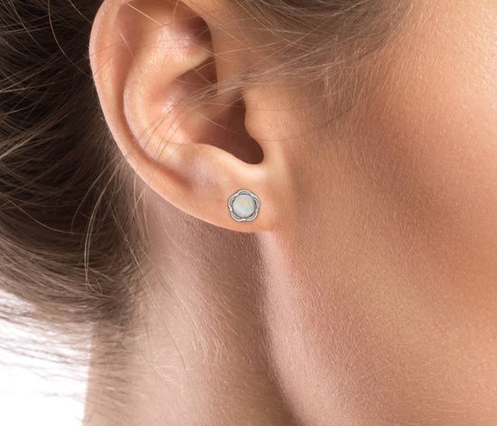 Srebrne kolczyki 925 z naturalnymi kamieniami księżycowymi - kwiat