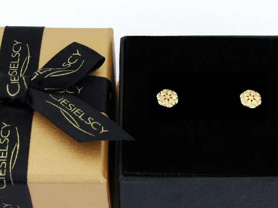 Kolczyki złote kwiatuszki na sztyfcie