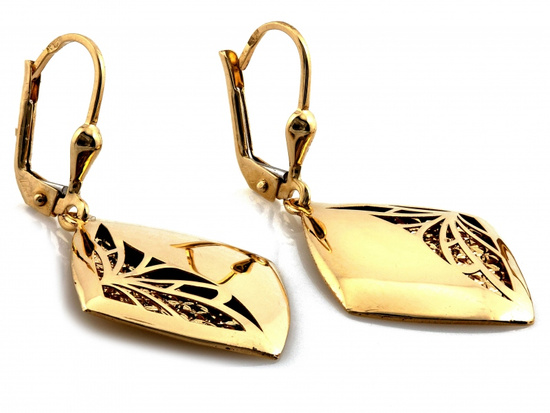 Kolczyki złote wiszące kwadratowe z ażurem efektowne