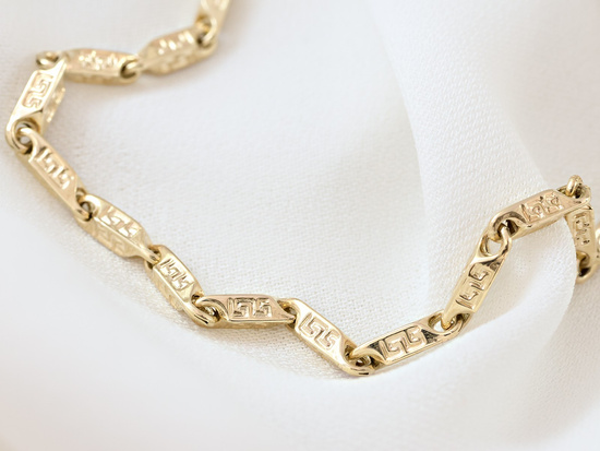 Bransoletka złota elementy z wzorem greckim