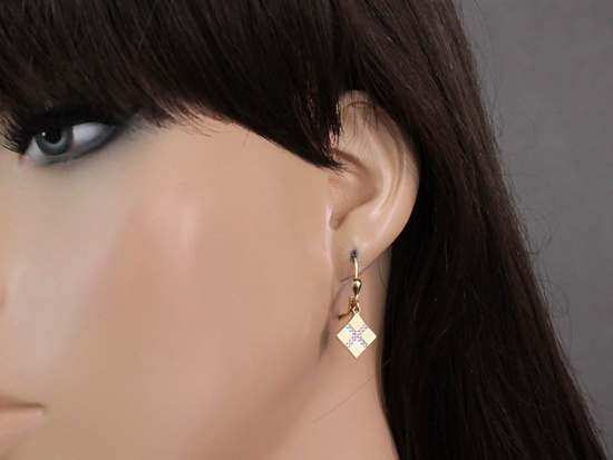 Kolczyki złote angielskie z wiszącym kwadratem