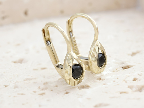 Kolczyki złote angielskie delikatne kropla z onyksem