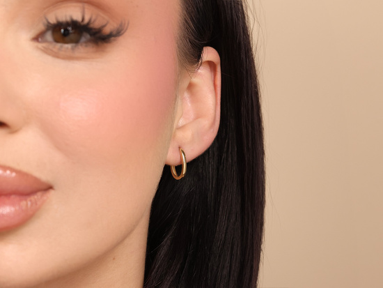 Złote kolczyki koła małe owalne zapięcie angielskie