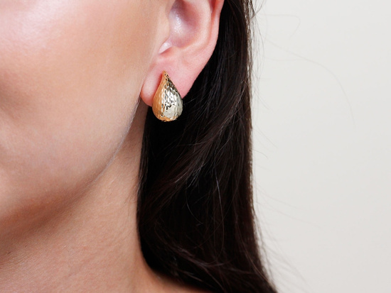 Kolczyki złote modne dmuchane krople na sztyfcie błyszczące