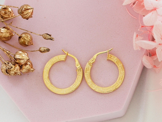 Złote koła szerokie z wzorem greckim 21mm