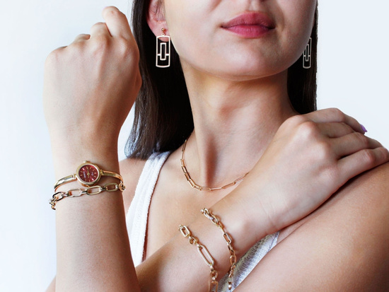 Kolczyki złote modne wiszące prostokąty na sztyfcie