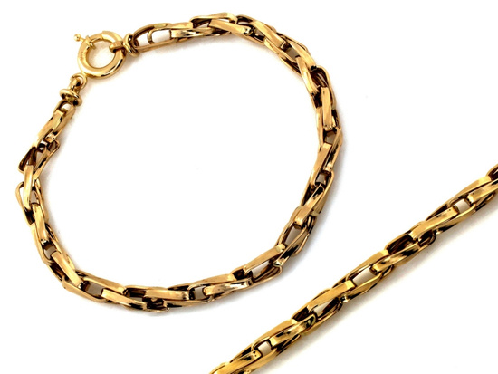 Złota bransoletka z dużych przeplatanych ogniw