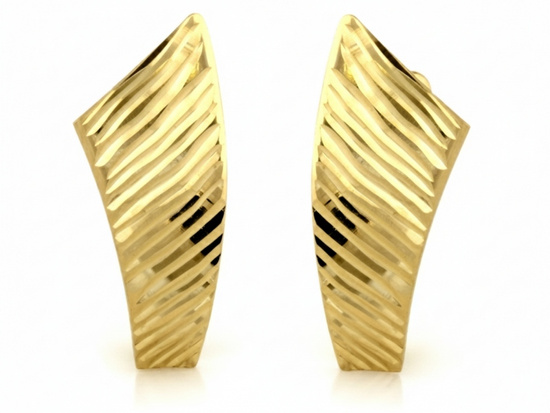 Kolczyki złote do każdej stylizacji