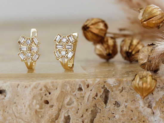 Złote kolczyki angielskie delikatne z cyrkoniami